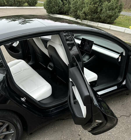 Чорний Тесла Модель 3, об'ємом двигуна 0 л та пробігом 187 тис. км за 17000 $, фото 18 на Automoto.ua