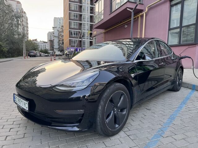 Черный Тесла Модель 3, объемом двигателя 0 л и пробегом 197 тыс. км за 15991 $, фото 4 на Automoto.ua
