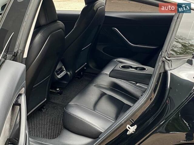 Чорний Тесла Модель 3, об'ємом двигуна 0 л та пробігом 115 тис. км за 18500 $, фото 14 на Automoto.ua