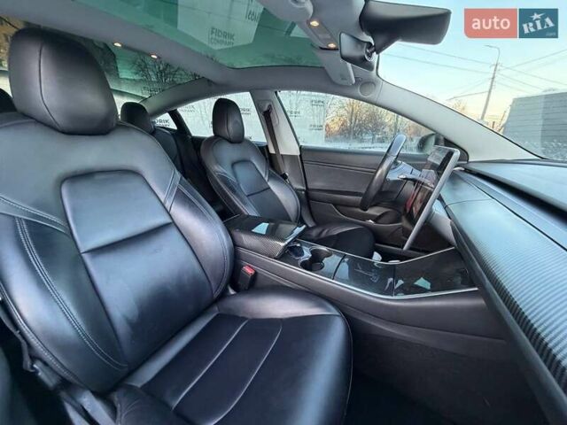 Черный Тесла Модель 3, объемом двигателя 0 л и пробегом 220 тыс. км за 13200 $, фото 10 на Automoto.ua