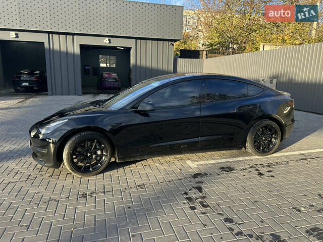 Черный Тесла Модель 3, объемом двигателя 0 л и пробегом 77 тыс. км за 15800 $, фото 1 на Automoto.ua