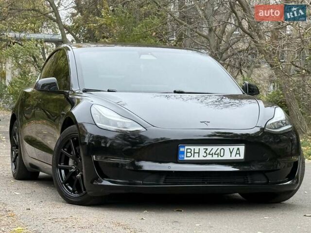 Черный Тесла Модель 3, объемом двигателя 0 л и пробегом 102 тыс. км за 18900 $, фото 41 на Automoto.ua
