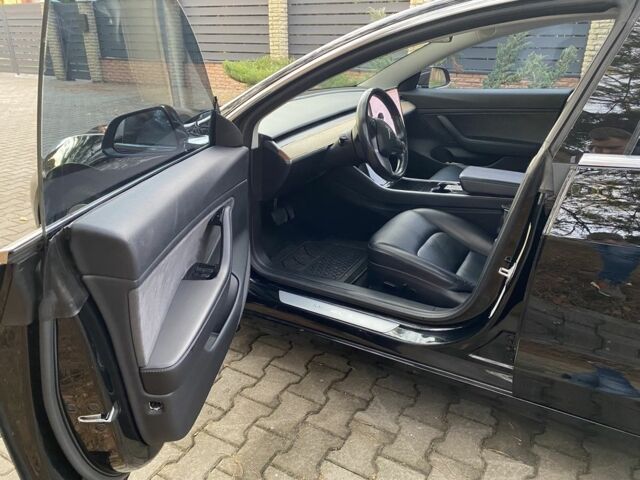 Черный Тесла Модель 3, объемом двигателя 0 л и пробегом 160 тыс. км за 14500 $, фото 6 на Automoto.ua