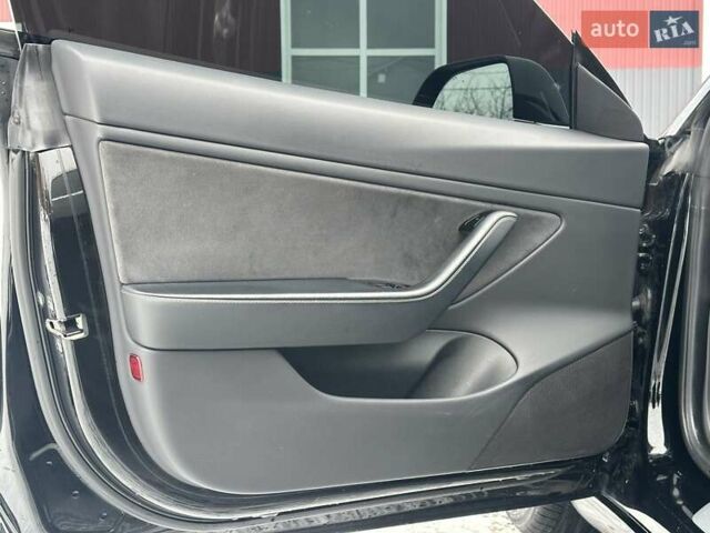 Черный Тесла Модель 3, объемом двигателя 0 л и пробегом 114 тыс. км за 16750 $, фото 21 на Automoto.ua