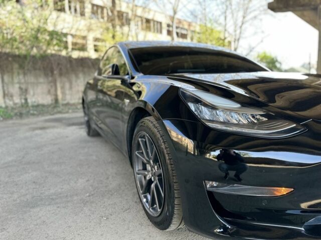 Черный Тесла Модель 3, объемом двигателя 0 л и пробегом 260 тыс. км за 14599 $, фото 10 на Automoto.ua