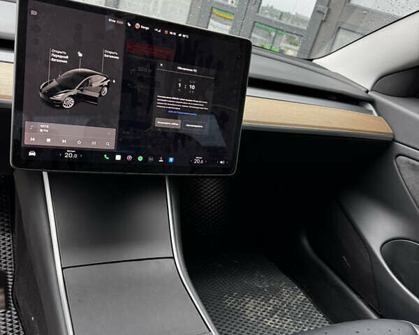 Черный Тесла Модель 3, объемом двигателя 0 л и пробегом 100 тыс. км за 19500 $, фото 5 на Automoto.ua