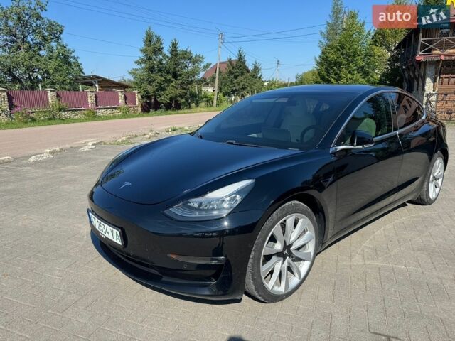 Черный Тесла Модель 3, объемом двигателя 0 л и пробегом 125 тыс. км за 15650 $, фото 2 на Automoto.ua