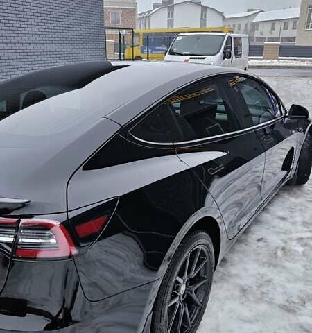Черный Тесла Модель 3, объемом двигателя 0 л и пробегом 73 тыс. км за 18300 $, фото 2 на Automoto.ua