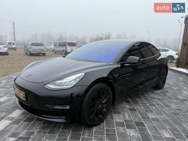 Черный Тесла Модель 3, объемом двигателя 0 л и пробегом 73 тыс. км за 17499 $, фото 4 на Automoto.ua