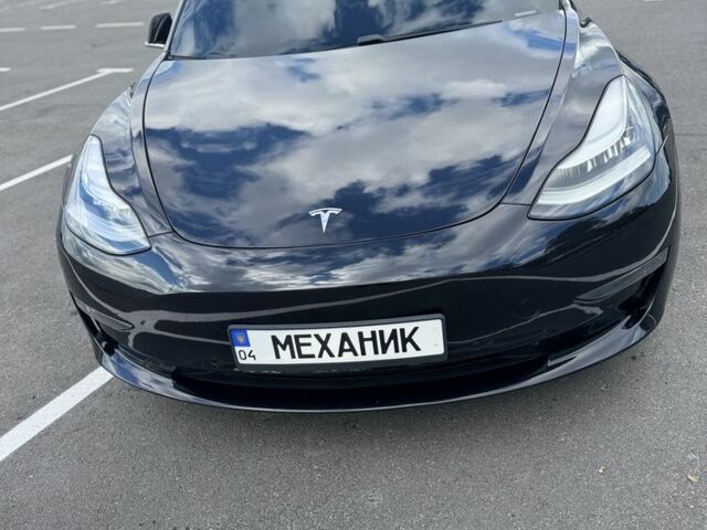 Тесла Модель 3 2018 в Днепре (Днепропетровске) на Automoto.ua Черный Тесла Модель 3, объемом двигателя 0 л и пробегом 135 тыс. км за 18200 $, фото 8 на Automoto.ua