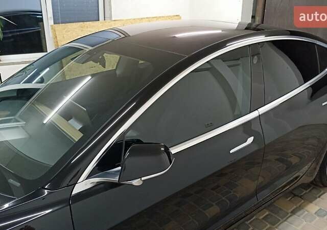 Тесла Модель 3 2018 у Умани на Automoto.ua Чорний Тесла Модель 3, об'ємом двигуна 0 л та пробігом 201 тис. км за 19000 $, фото 57 на Automoto.ua