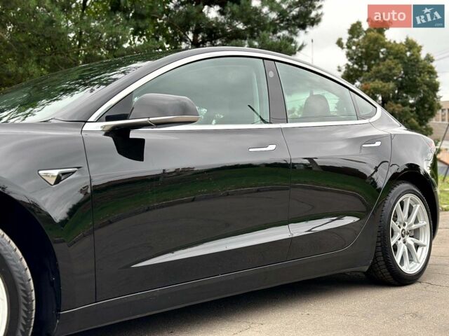 Черный Тесла Модель 3, объемом двигателя 0 л и пробегом 137 тыс. км за 14990 $, фото 5 на Automoto.ua