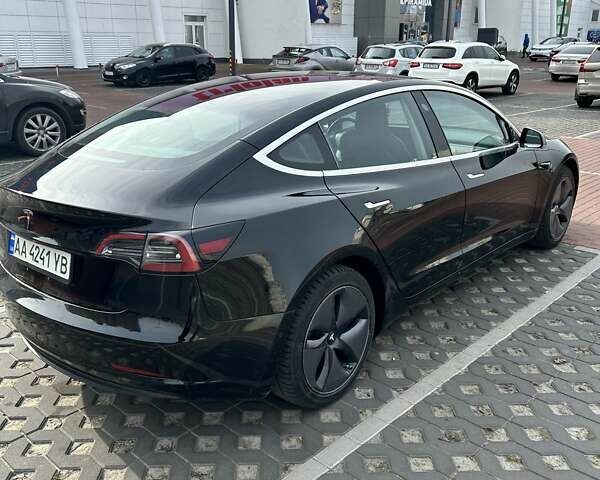 Тесла Модель 3 2018 в Киеве на Automoto.ua Черный Тесла Модель 3, объемом двигателя 0 л и пробегом 155 тыс. км за 18500 $, фото 5 на Automoto.ua
