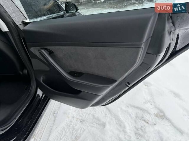 Чорний Тесла Модель 3, об'ємом двигуна 0 л та пробігом 211 тис. км за 14500 $, фото 13 на Automoto.ua