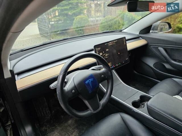 Черный Тесла Модель 3, объемом двигателя 0 л и пробегом 142 тыс. км за 14800 $, фото 5 на Automoto.ua
