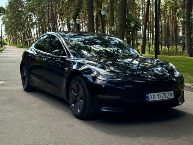 Чорний Тесла Модель 3, об'ємом двигуна 0 л та пробігом 65 тис. км за 16500 $, фото 1 на Automoto.ua