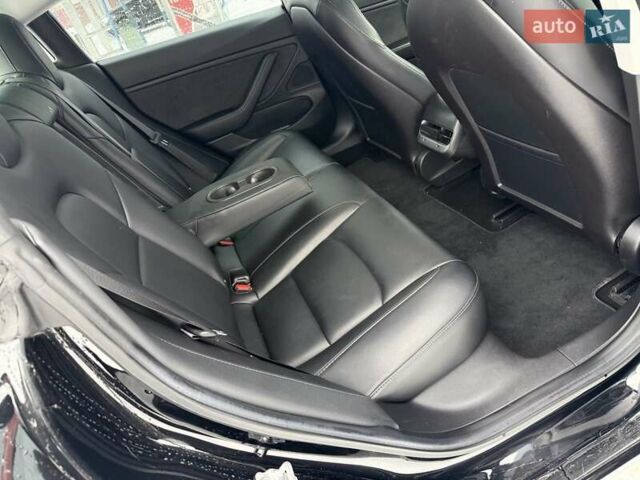 Чорний Тесла Модель 3, об'ємом двигуна 0 л та пробігом 211 тис. км за 14500 $, фото 12 на Automoto.ua