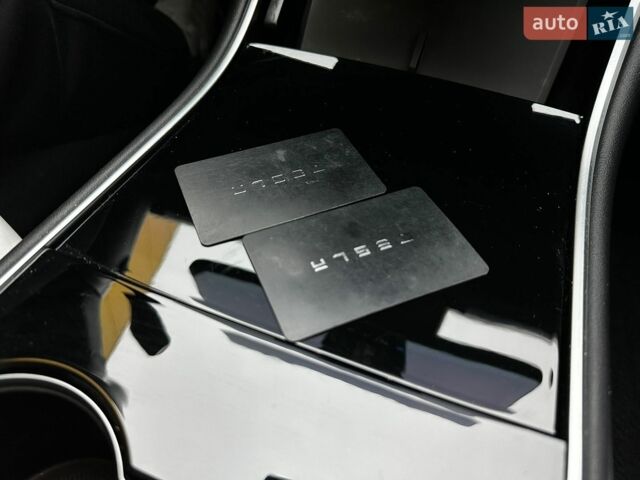 Черный Тесла Модель 3, объемом двигателя 0 л и пробегом 107 тыс. км за 17900 $, фото 37 на Automoto.ua
