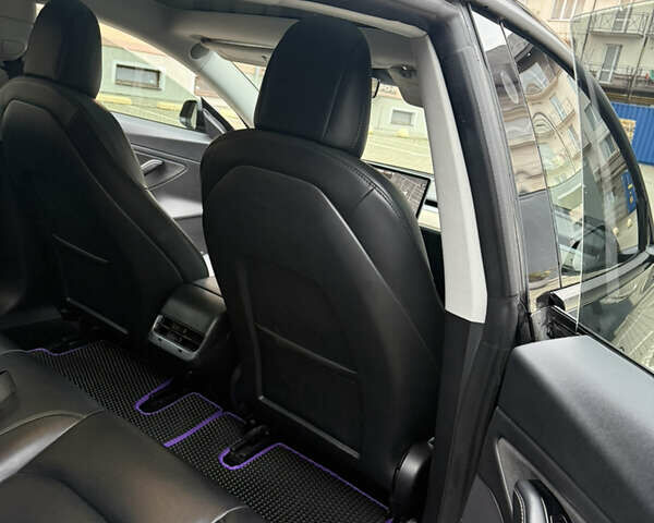 Чорний Тесла Модель 3, об'ємом двигуна 0 л та пробігом 160 тис. км за 16000 $, фото 8 на Automoto.ua