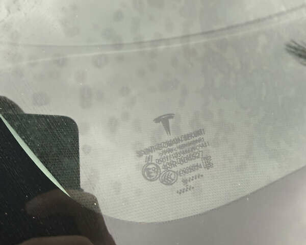 Черный Тесла Модель 3, объемом двигателя 0 л и пробегом 130 тыс. км за 15100 $, фото 40 на Automoto.ua