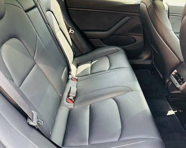 Чорний Тесла Модель 3, об'ємом двигуна 0 л та пробігом 65 тис. км за 18500 $, фото 36 на Automoto.ua