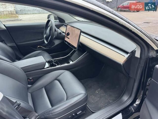 Черный Тесла Модель 3, объемом двигателя 0 л и пробегом 73 тыс. км за 16900 $, фото 25 на Automoto.ua