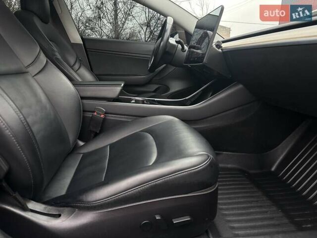 Черный Тесла Модель 3, объемом двигателя 0 л и пробегом 114 тыс. км за 16750 $, фото 38 на Automoto.ua