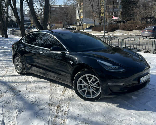 Черный Тесла Модель 3, объемом двигателя 0 л и пробегом 93 тыс. км за 16300 $, фото 4 на Automoto.ua
