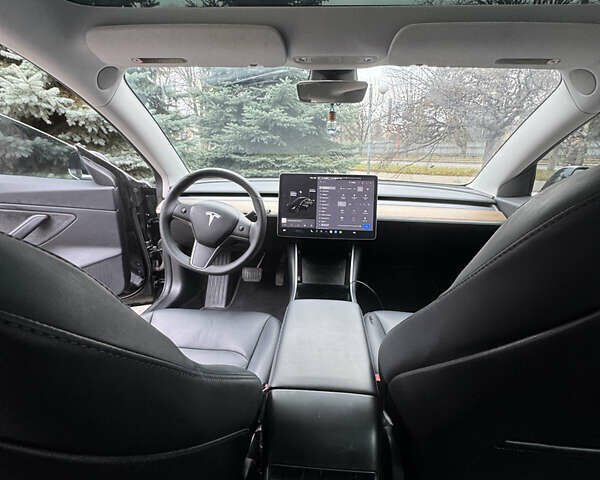 Черный Тесла Модель 3, объемом двигателя 0 л и пробегом 123 тыс. км за 15500 $, фото 13 на Automoto.ua