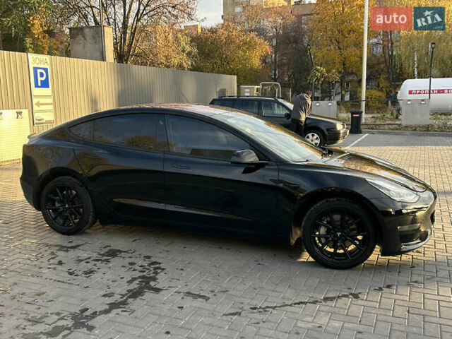 Черный Тесла Модель 3, объемом двигателя 0 л и пробегом 77 тыс. км за 15800 $, фото 3 на Automoto.ua