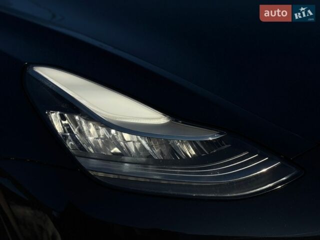 Черный Тесла Модель 3, объемом двигателя 0 л и пробегом 100 тыс. км за 13499 $, фото 12 на Automoto.ua