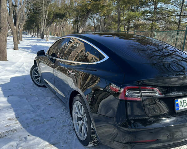 Черный Тесла Модель 3, объемом двигателя 0 л и пробегом 93 тыс. км за 16300 $, фото 2 на Automoto.ua