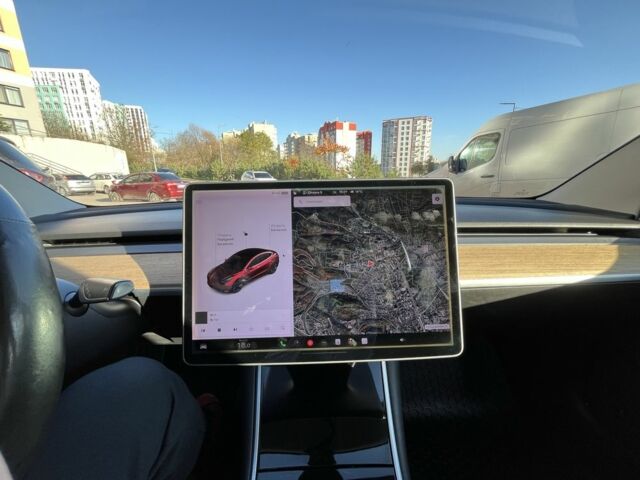 Черный Тесла Модель 3, объемом двигателя 0 л и пробегом 193 тыс. км за 16000 $, фото 5 на Automoto.ua