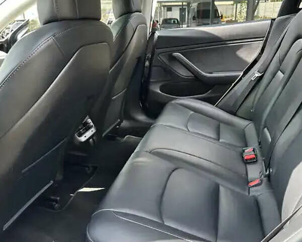 Чорний Тесла Модель 3, об'ємом двигуна 0 л та пробігом 128 тис. км за 18200 $, фото 9 на Automoto.ua