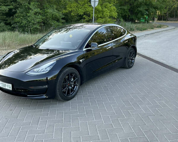Чорний Тесла Модель 3, об'ємом двигуна 0 л та пробігом 115 тис. км за 15500 $, фото 2 на Automoto.ua