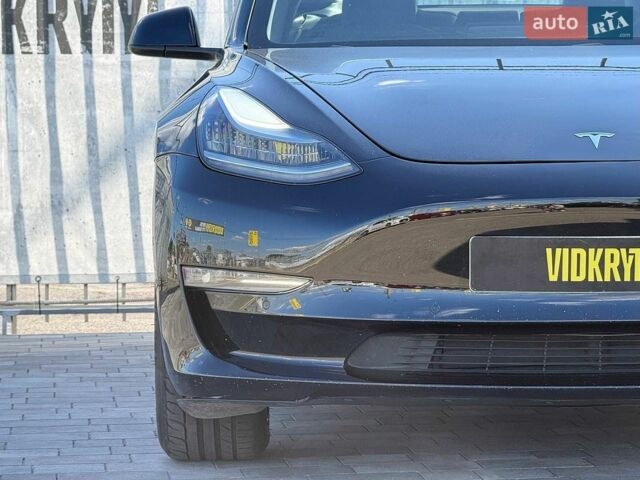 Чорний Тесла Модель 3, об'ємом двигуна 0 л та пробігом 150 тис. км за 16950 $, фото 4 на Automoto.ua