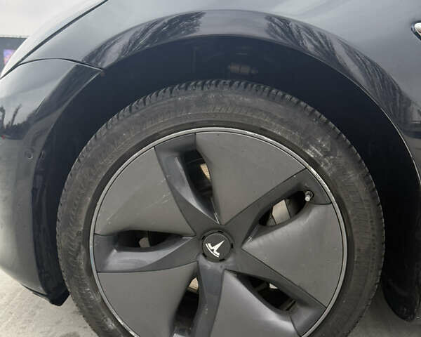 Черный Тесла Модель 3, объемом двигателя 0 л и пробегом 130 тыс. км за 15100 $, фото 41 на Automoto.ua