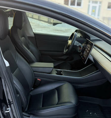 Чорний Тесла Модель 3, об'ємом двигуна 0 л та пробігом 80 тис. км за 19500 $, фото 25 на Automoto.ua