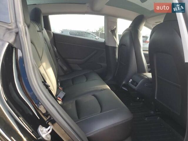 Чорний Тесла Модель 3, об'ємом двигуна 0 л та пробігом 55 тис. км за 3000 $, фото 9 на Automoto.ua