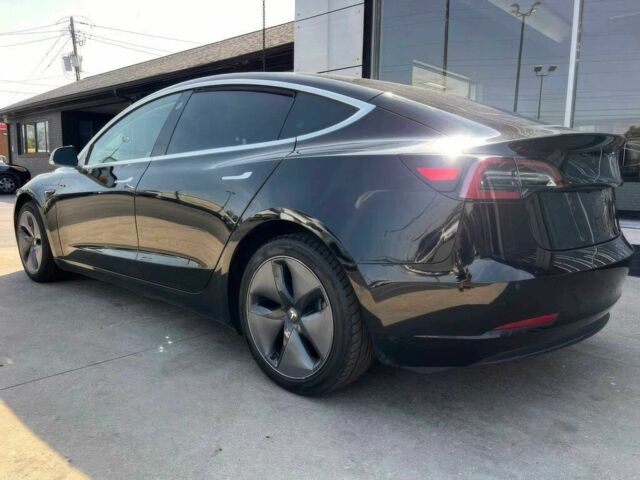 Чорний Тесла Модель 3, об'ємом двигуна 0 л та пробігом 49 тис. км за 5100 $, фото 4 на Automoto.ua