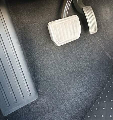 Тесла Модель 3 2018 у Умани на Automoto.ua Чорний Тесла Модель 3, об'ємом двигуна 0 л та пробігом 201 тис. км за 19000 $, фото 32 на Automoto.ua