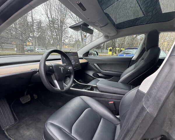 Черный Тесла Модель 3, объемом двигателя 0 л и пробегом 123 тыс. км за 15500 $, фото 8 на Automoto.ua