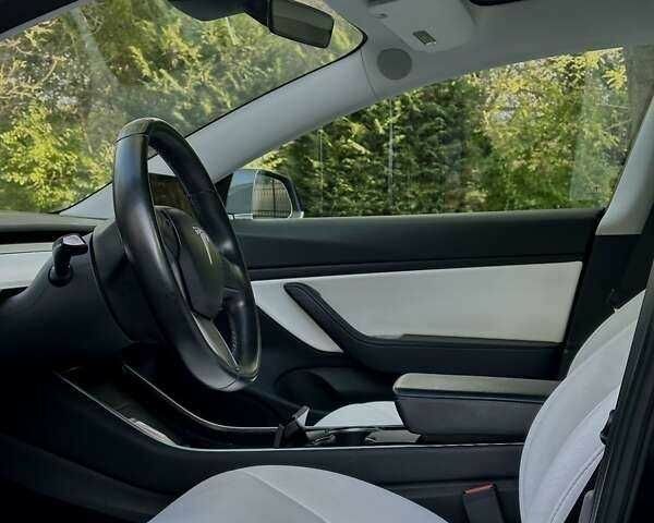Черный Тесла Модель 3, объемом двигателя 0 л и пробегом 130 тыс. км за 15000 $, фото 13 на Automoto.ua