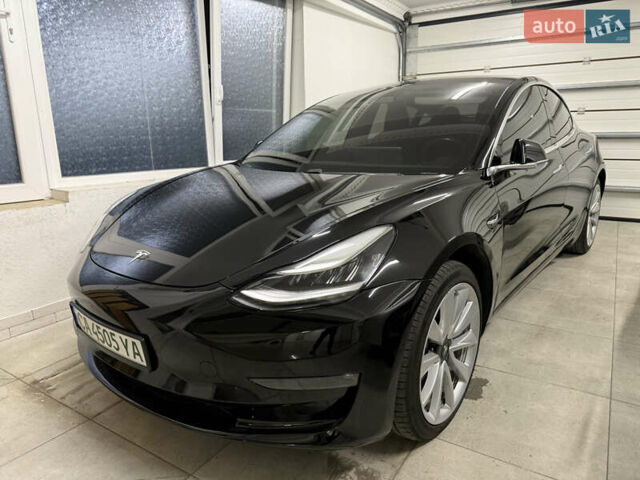 Тесла Модель 3 2018 у Умани на Automoto.ua Чорний Тесла Модель 3, об'ємом двигуна 0 л та пробігом 201 тис. км за 19000 $, фото 98 на Automoto.ua