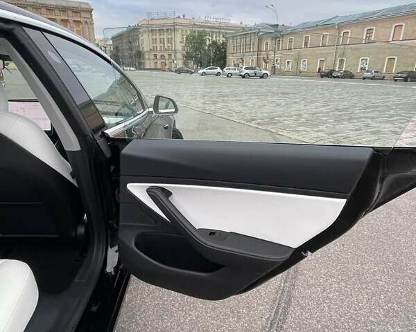 Черный Тесла Модель 3, объемом двигателя 0 л и пробегом 35 тыс. км за 34500 $, фото 9 на Automoto.ua