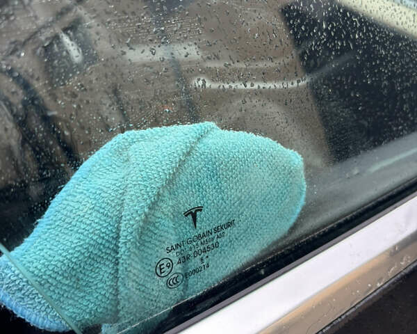 Черный Тесла Модель 3, объемом двигателя 0 л и пробегом 110 тыс. км за 14900 $, фото 20 на Automoto.ua