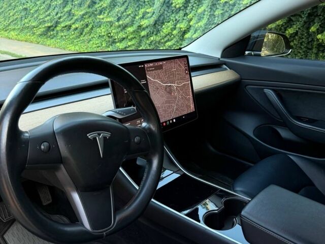 Черный Тесла Модель 3, объемом двигателя 0 л и пробегом 150 тыс. км за 16260 $, фото 6 на Automoto.ua