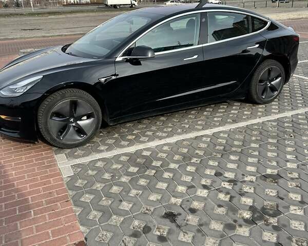 Тесла Модель 3 2018 в Киеве на Automoto.ua Черный Тесла Модель 3, объемом двигателя 0 л и пробегом 155 тыс. км за 18500 $, фото 7 на Automoto.ua