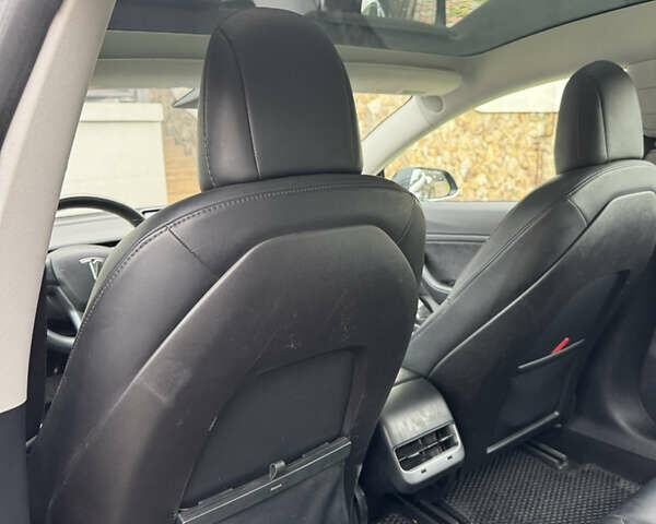 Черный Тесла Модель 3, объемом двигателя 0 л и пробегом 85 тыс. км за 19500 $, фото 9 на Automoto.ua