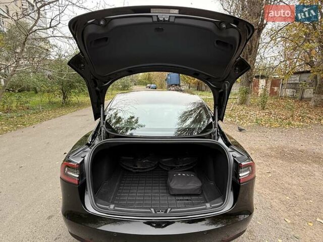 Черный Тесла Модель 3, объемом двигателя 0 л и пробегом 102 тыс. км за 18900 $, фото 71 на Automoto.ua